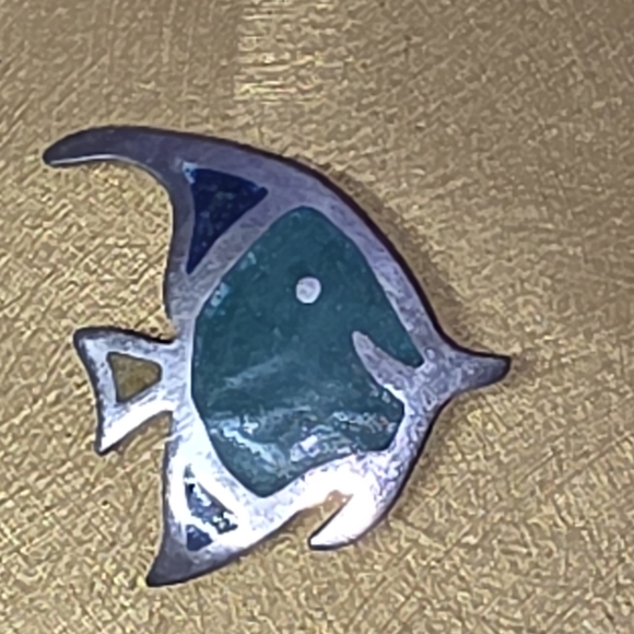 Silver and Green Angelfish Brooch Jewelry Necklace Pendant - Picture 1 of 4